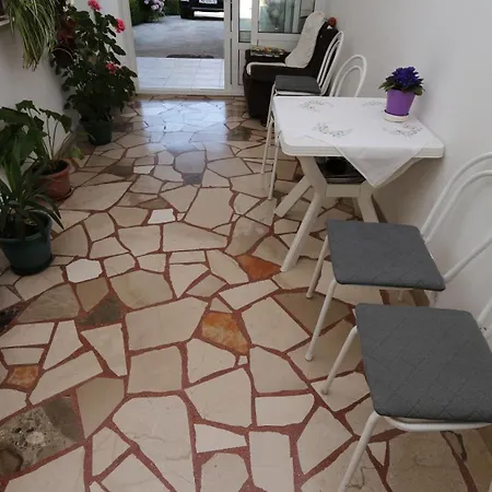 Dinka Guesthouse Makarska Exterior photo