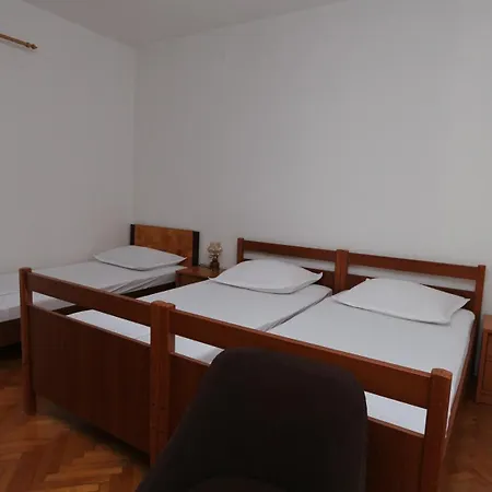 Dinka Guesthouse Makarska Exterior photo