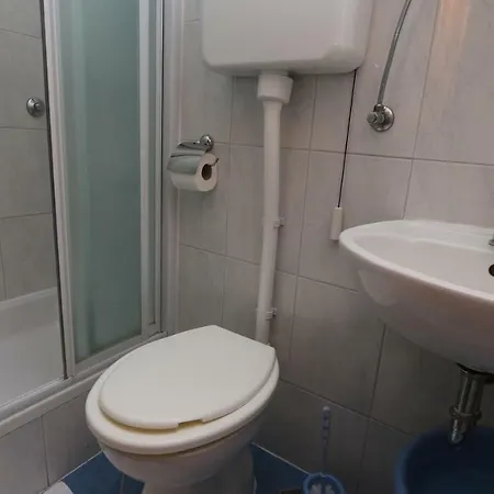 Dinka Guesthouse Makarska Exterior photo