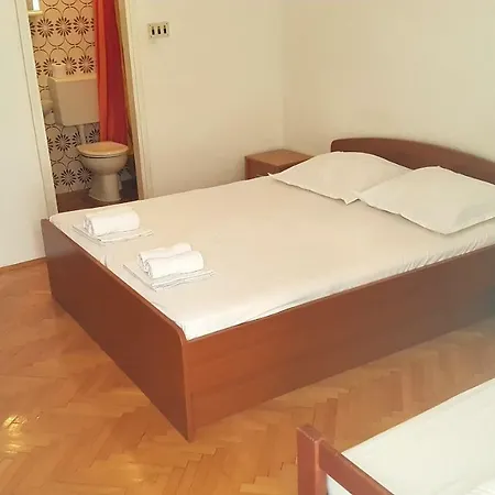 Dinka Guesthouse Makarska Exterior photo
