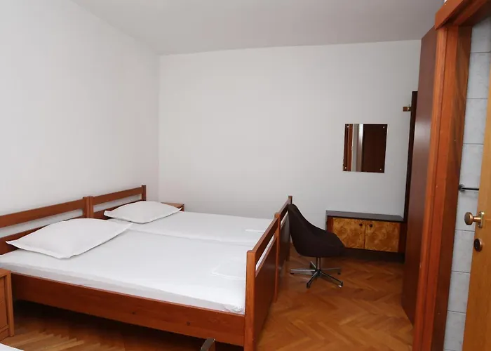 Dinka Guesthouse