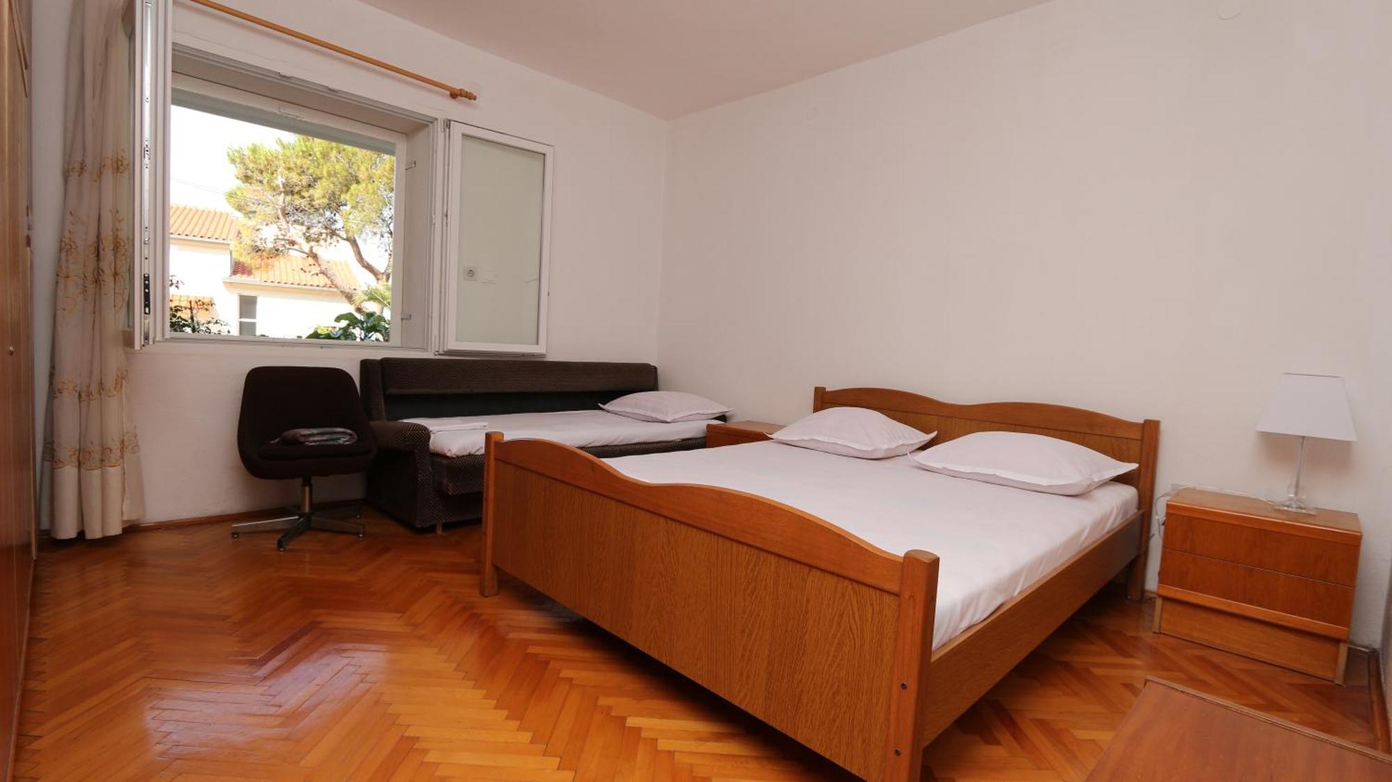 Dinka * Makarska