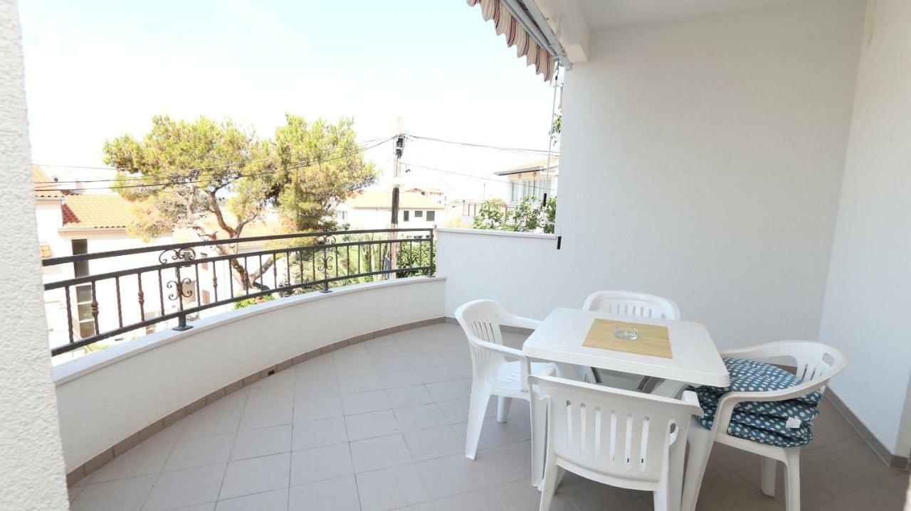 Apartament Dinka